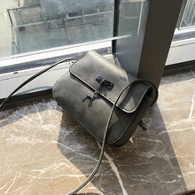 Load image into Gallery viewer, Vintage Handbag